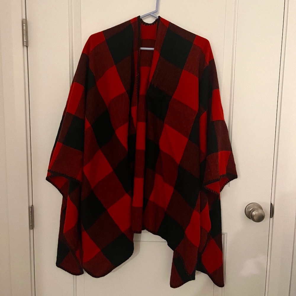 Keyhole Wrap Poncho